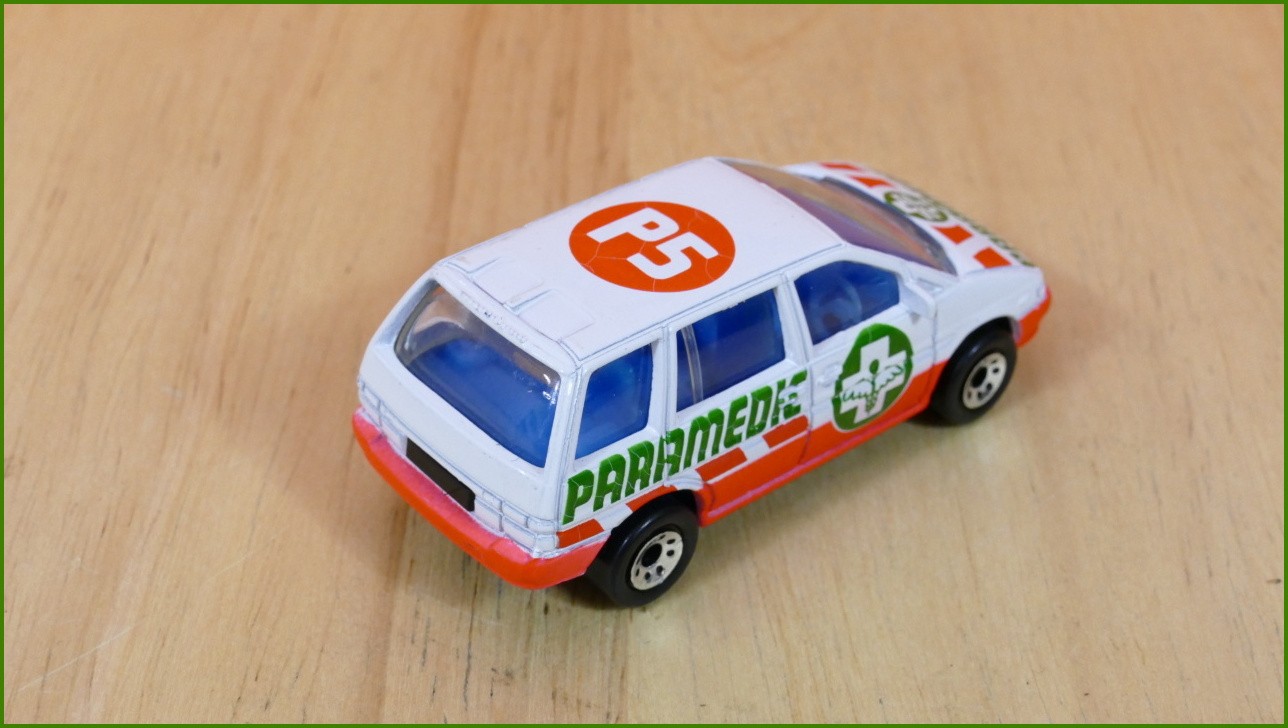 Matchbox Model Autíčka No.21 - Nissan Prairie