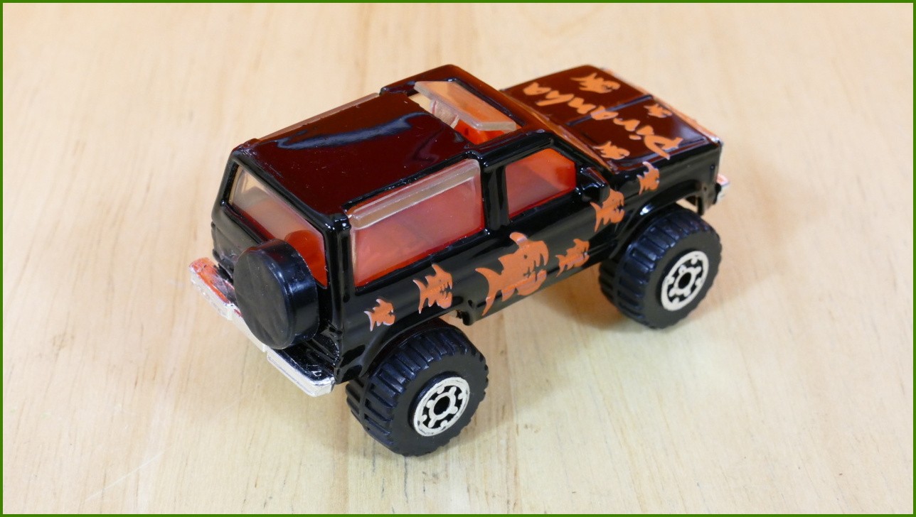 Matchbox Model Autíčka No.35 - Ford Bronco II