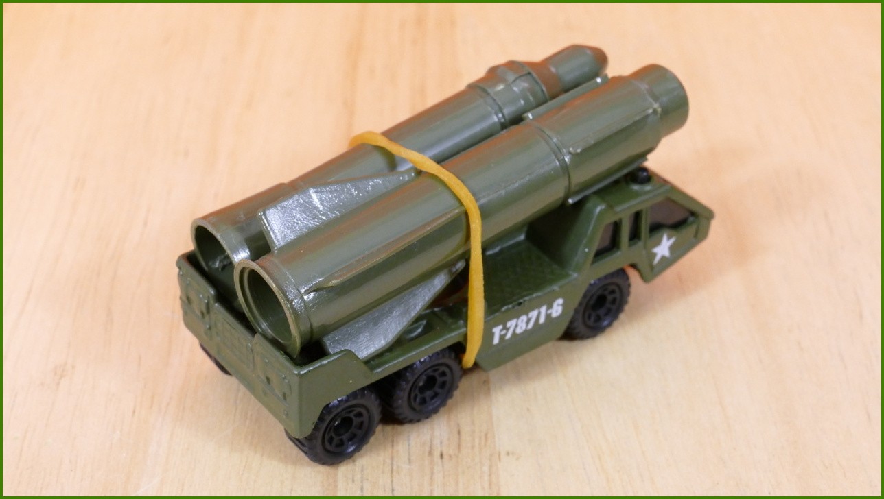 Matchbox Model Autíčka (Made in Thailand) No.40 - Rocket Transporter