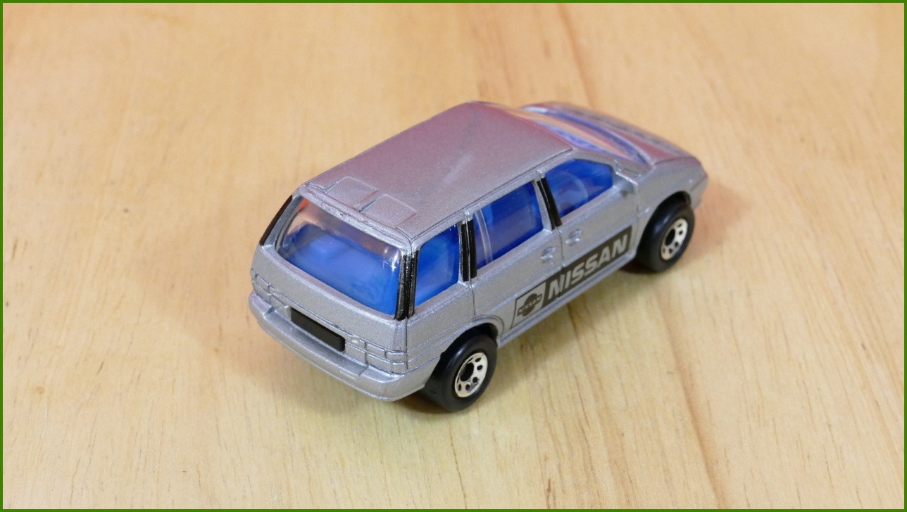 Matchbox Model Autíčka (Made in China) MB-21 - Nissan Prairie