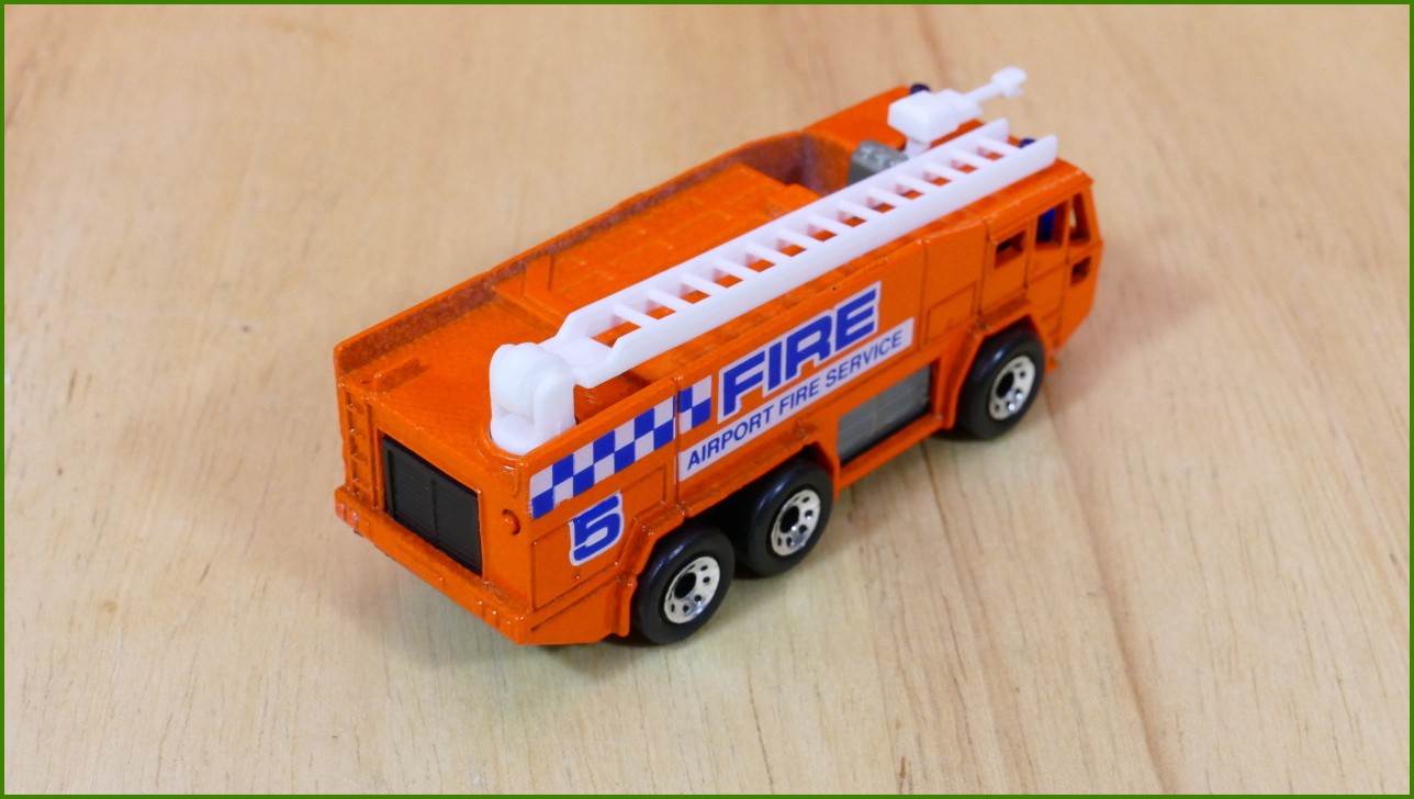 Matchbox Model Autíčka (Made in Thailand) MB-24 - Airport Fire Truck