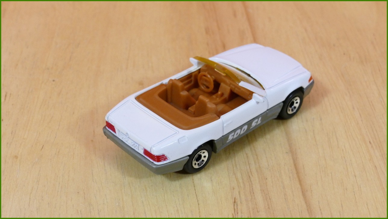Matchbox Model Autíčka (Made in China) MB-33 - Mercedes-Benz 500 SL