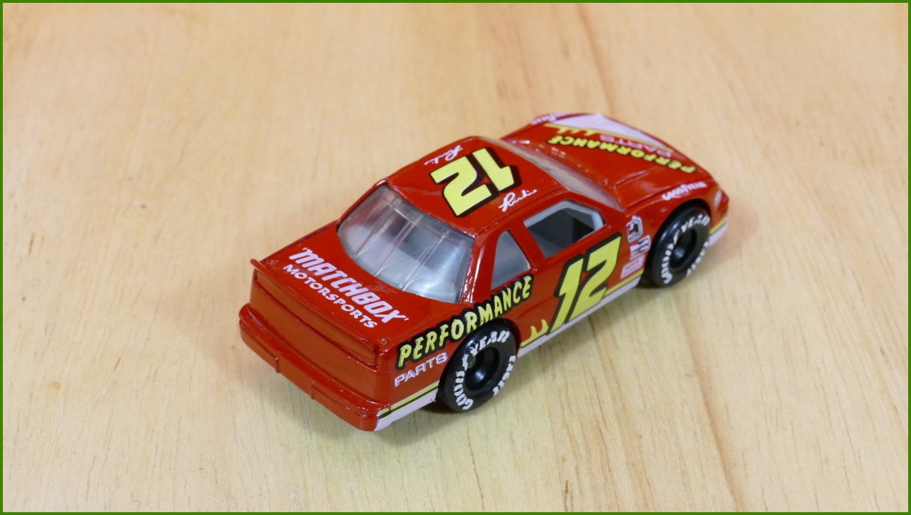 Matchbox Model Autíčka MB-54 - Chevrolet Lumina