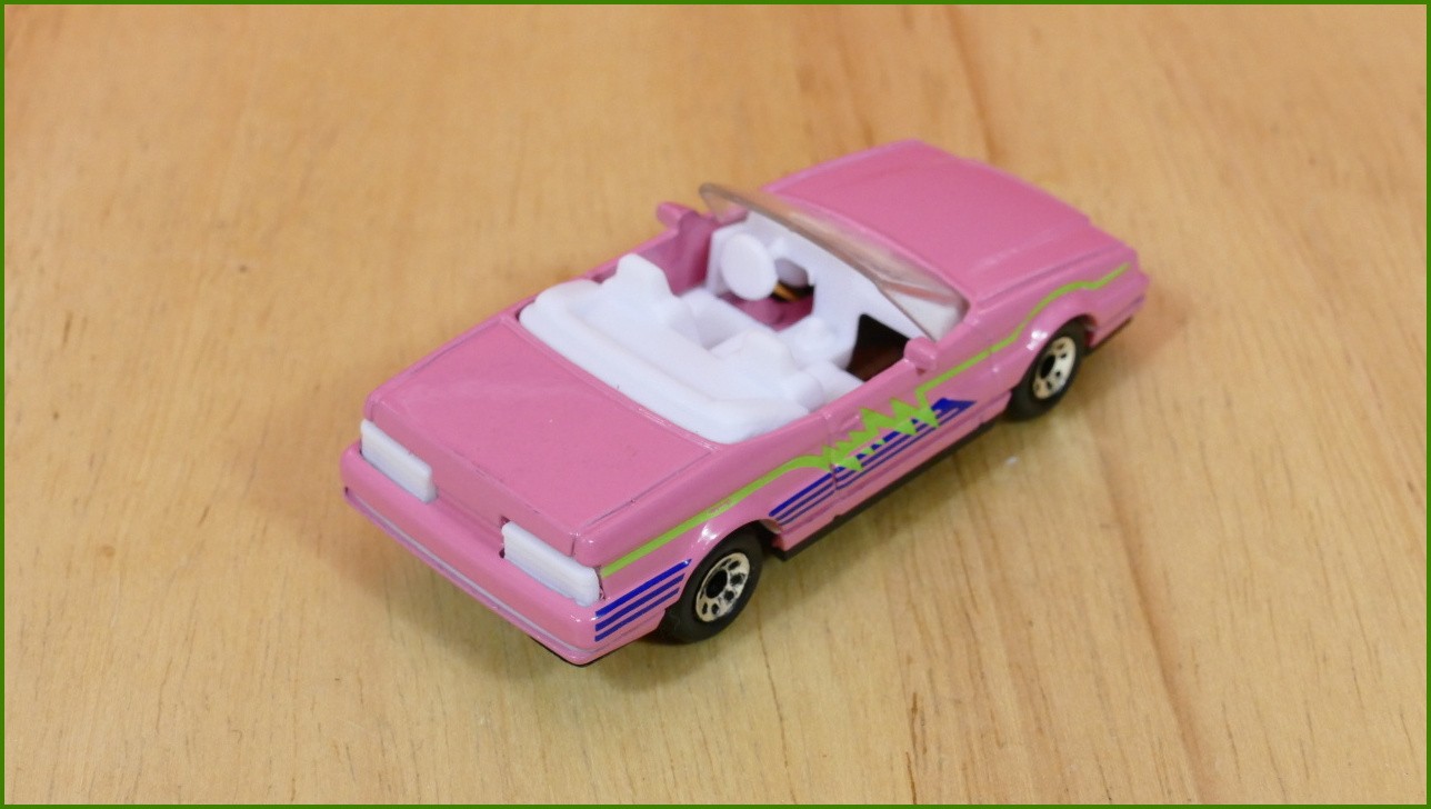 Matchbox Model Autíčka (Made in Thailand) MB-65 - Cadillac Allanté