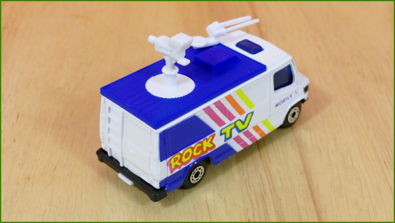 Matchbox Model Autíčka (Made in Thailand) MB-73 - Mercedes-Benz 207-D