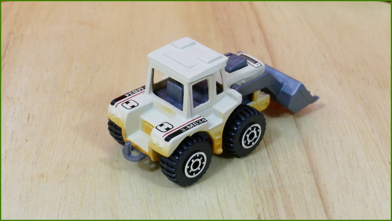 Matchbox Autíčko (Made in China) No.28 - Tractor