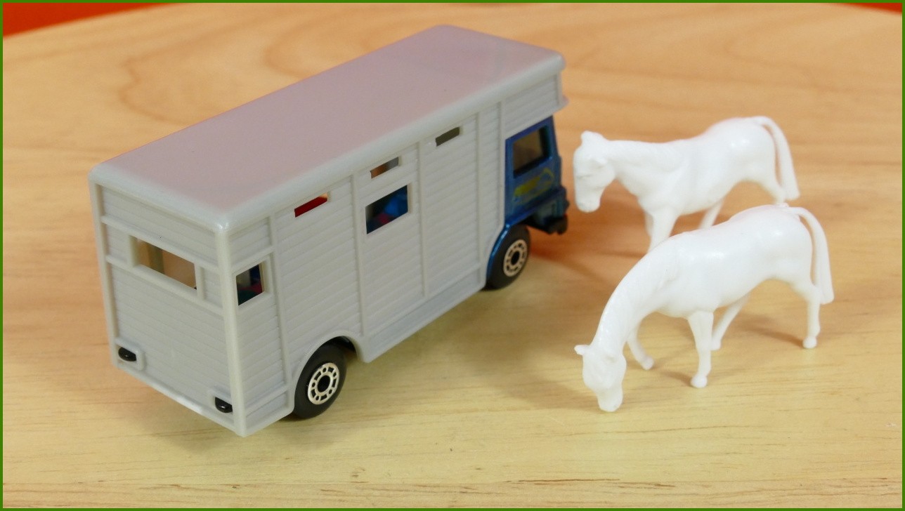 Matchbox Autíčko (Made in China) No.2 - Bedford