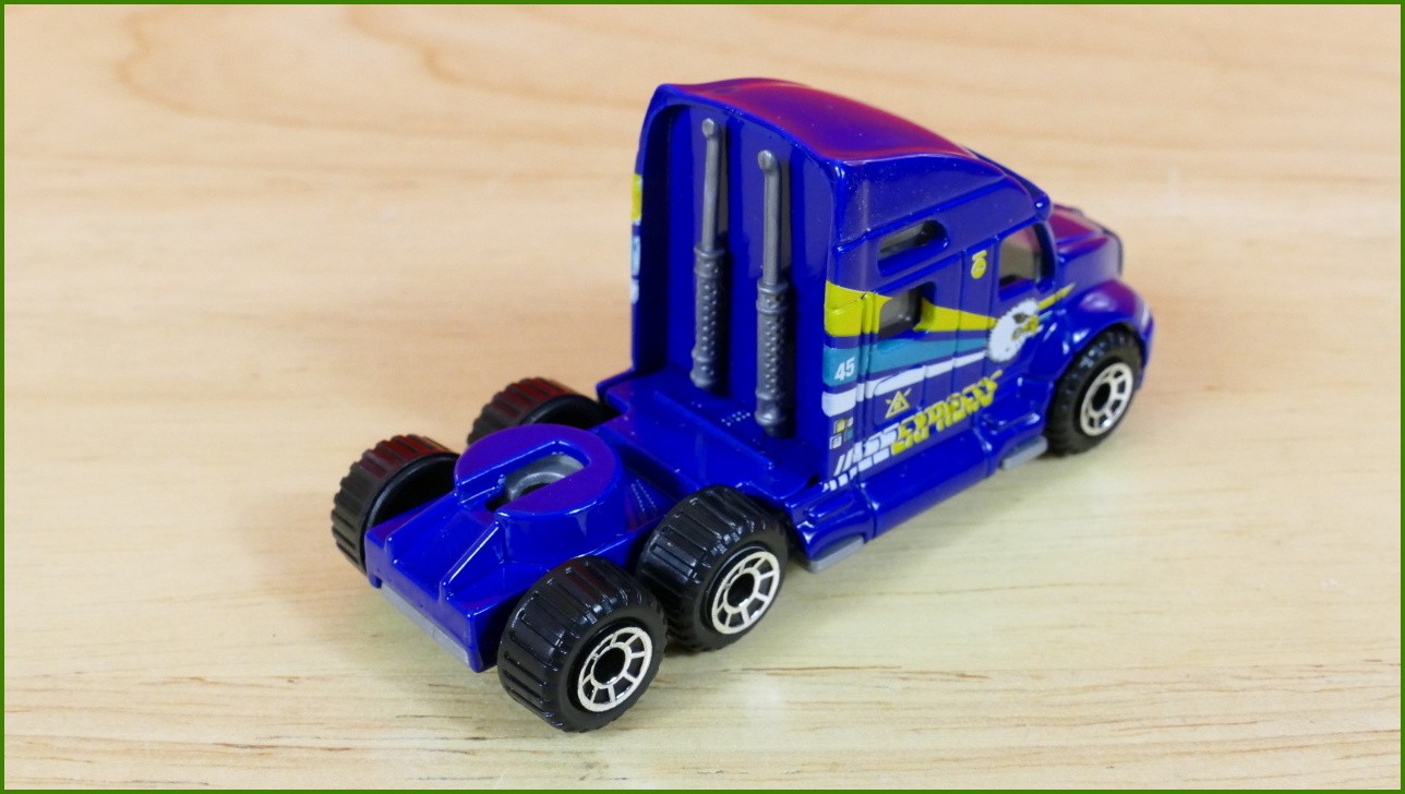 Matchbox Autíčko (Made in China) No.13 - Kenworth T-2000