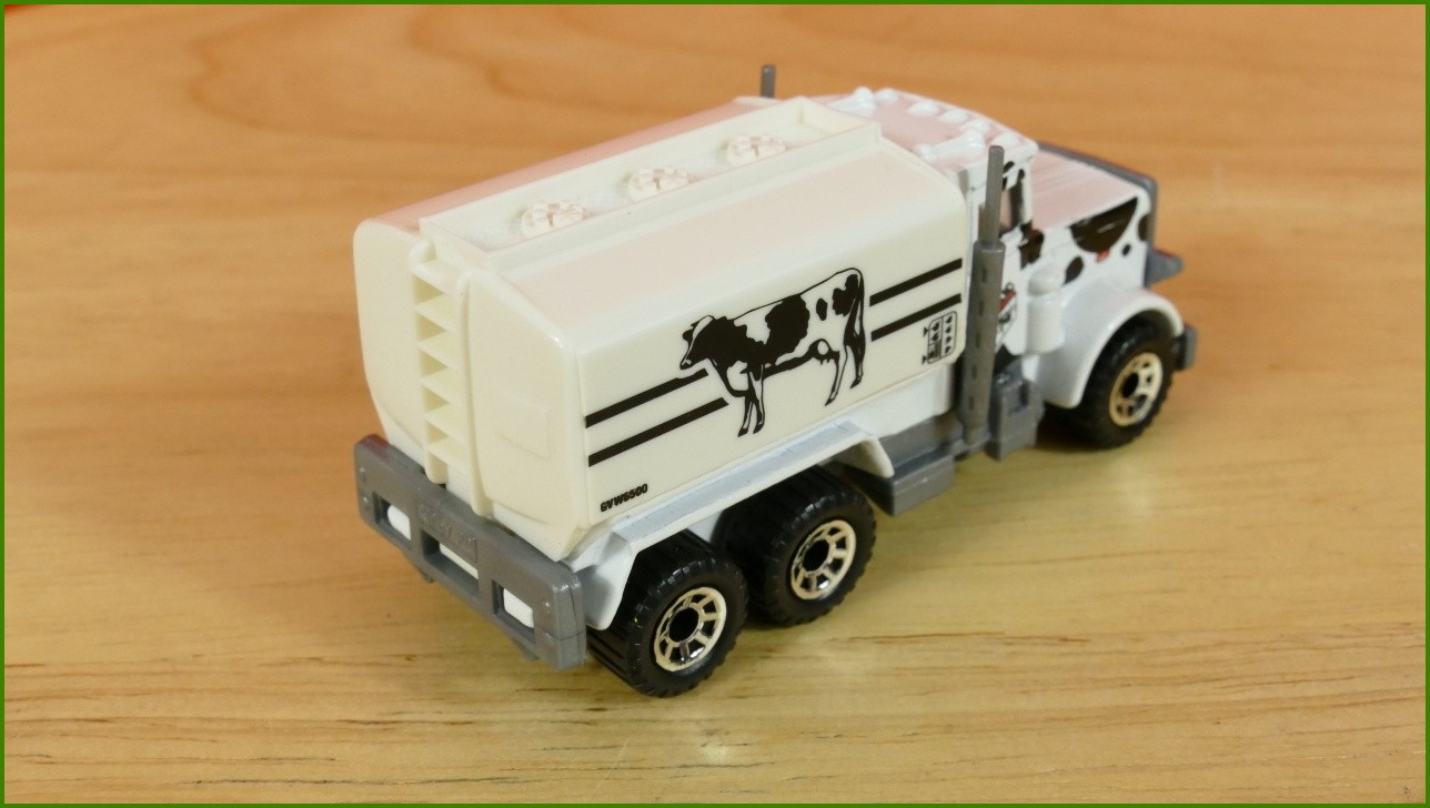 Matchbox Autíčko (Made in China) No.12 - Peterbilt