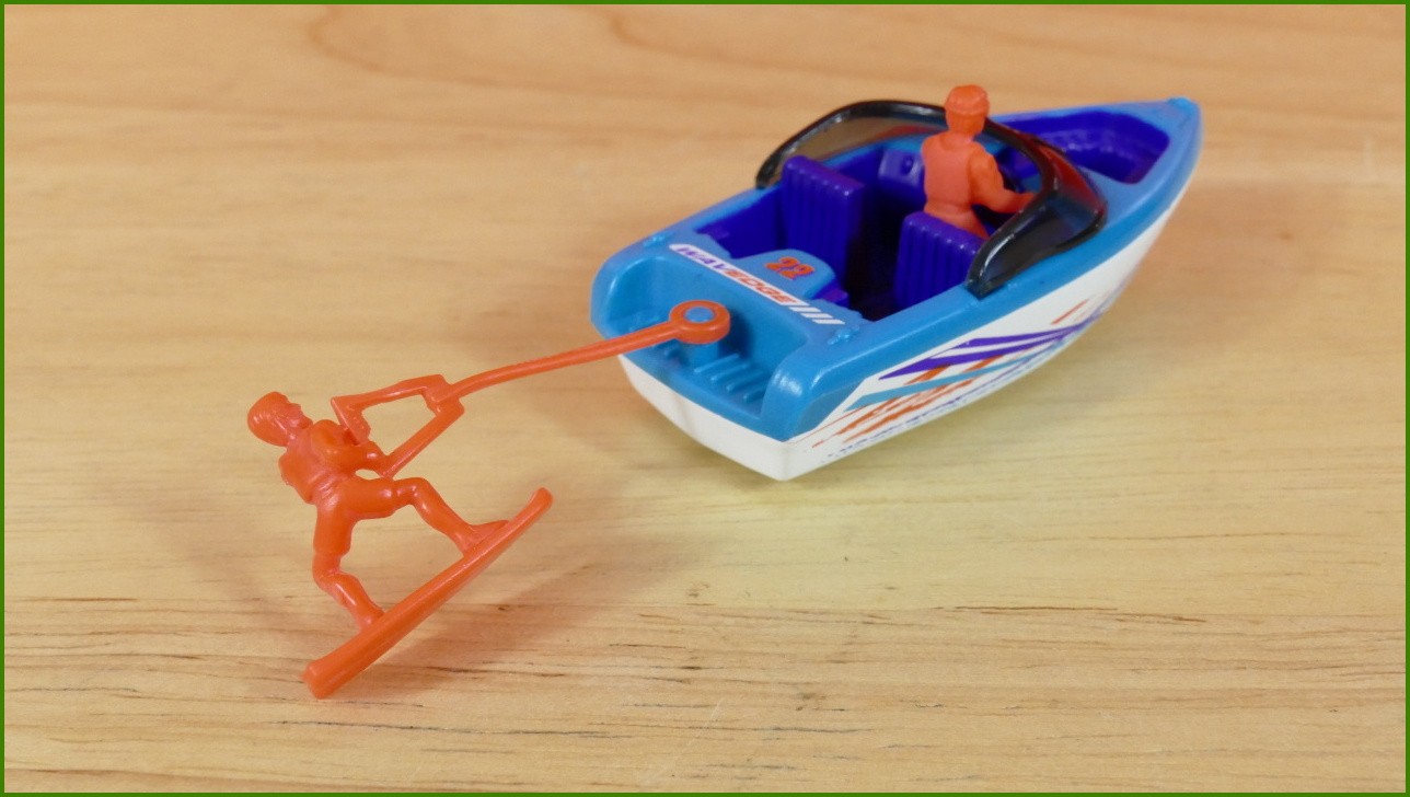 Matchbox Autíčko (Made in China) No.24 - Wave King