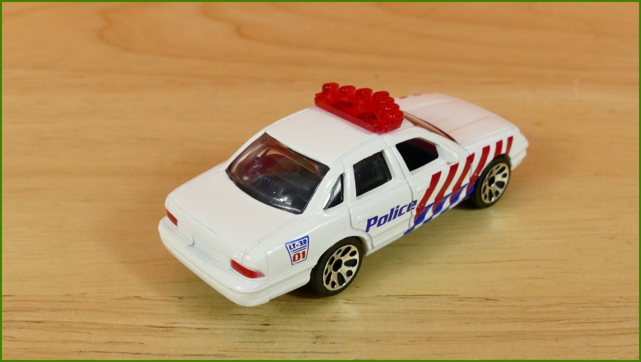 Matchbox Autíčko (Made in China) No.32 - Ford Crown Victoria