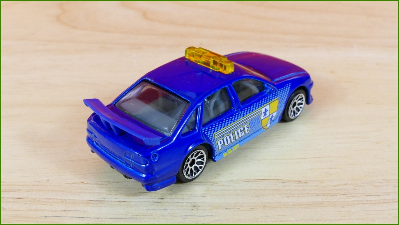 Matchbox Autíčko (Made in China) No.35 - Holden Commodore