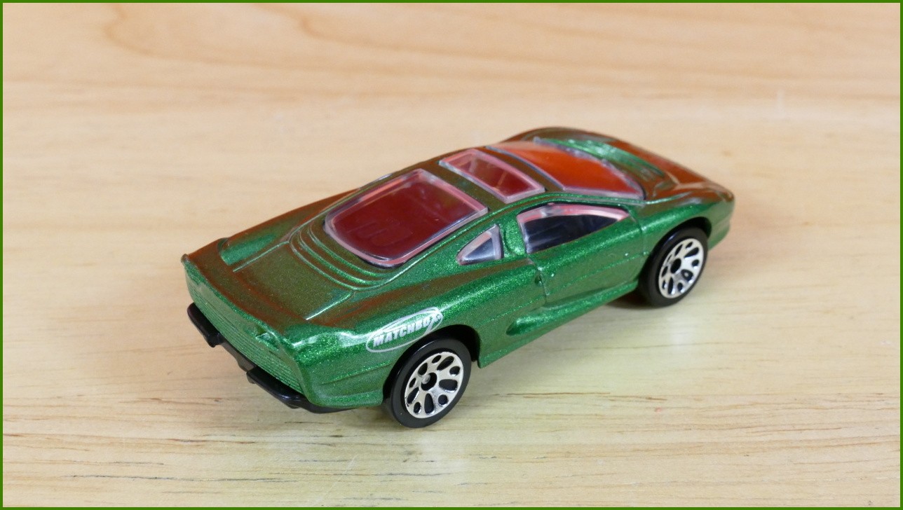 Matchbox Autíčko (Made in China) No.21 - Jaguar XJ220 - 50th Anniversary