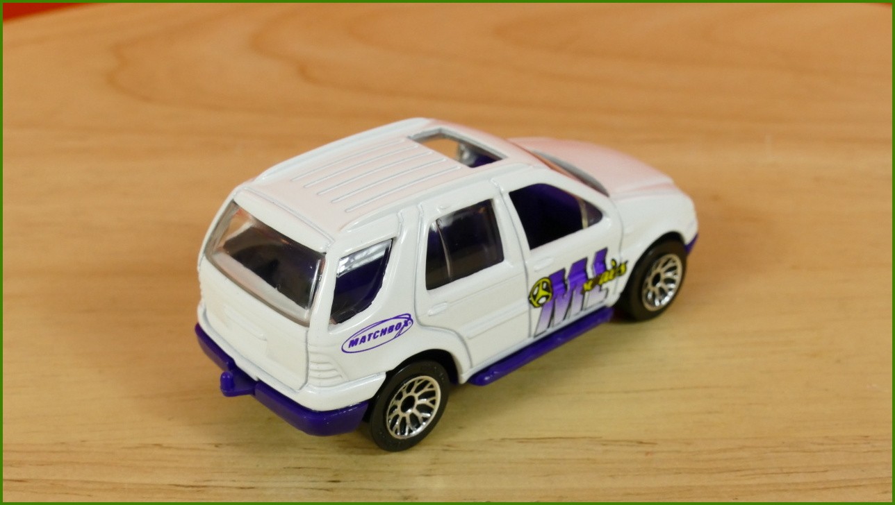 Matchbox Autíčko (Made in China) No.29 - Mercedes-Benz ML 430 - 50th Anniversary