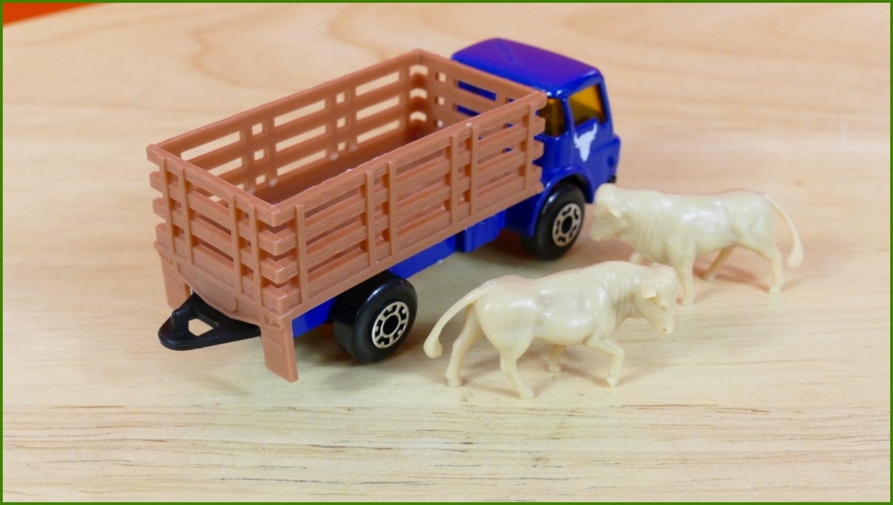 Matchbox Autíčko (Made in China) No.30 - Cattle Truck