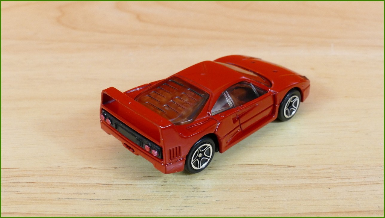 Matchbox Autíčko (Made in China) No.18 - Ferrari F40