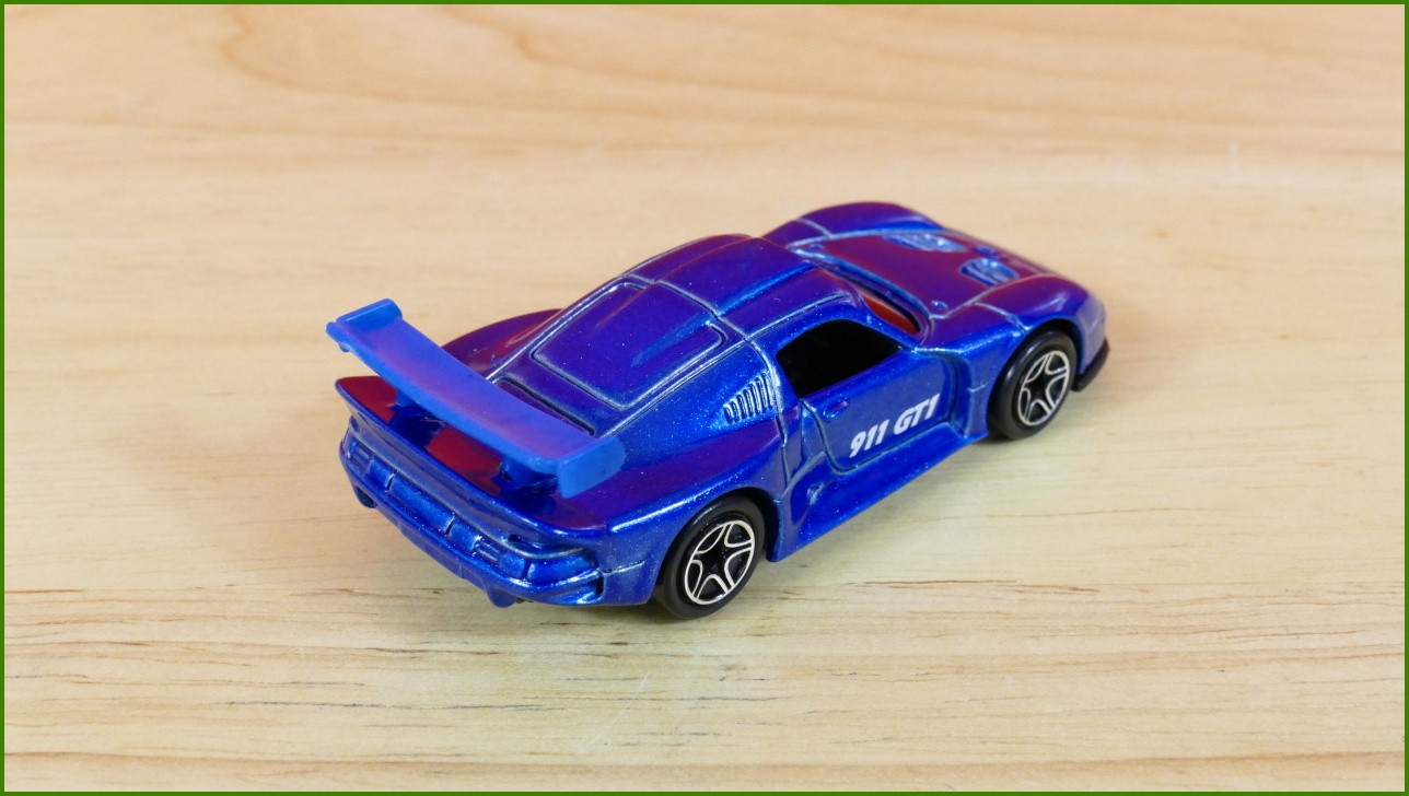 Matchbox Autíčko No.35 - Porsche 911 GT1