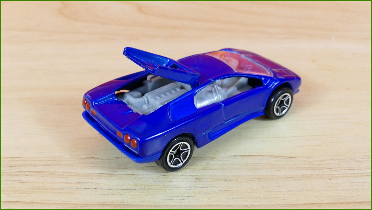 Matchbox Autíčko No.17 - Lamborghini Diablo