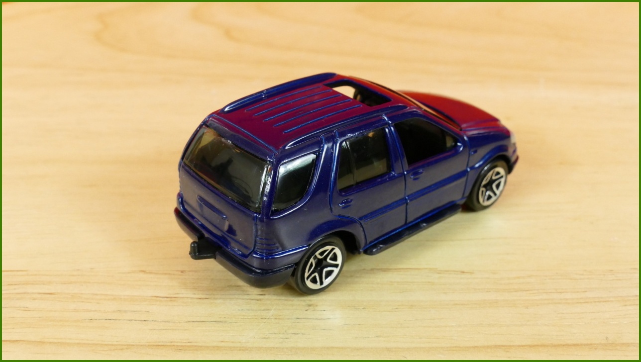 Matchbox Autíčko No.57 - Mercedes-Benz ML 430