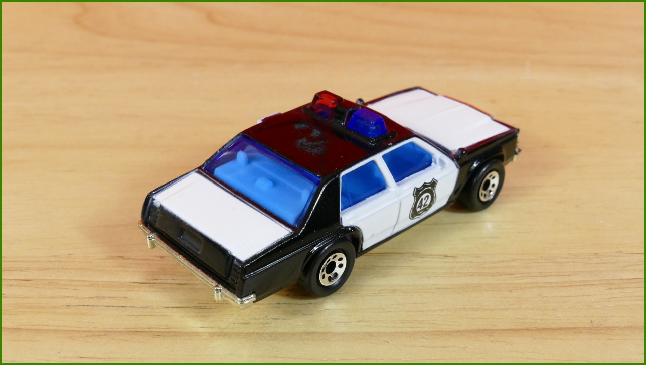 Matchbox Autíčko No.15 - LTD Police