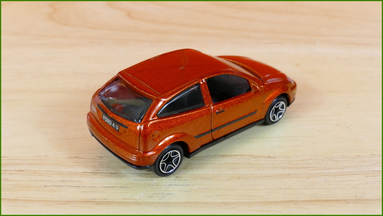Matchbox Autíčko No.64 - Ford Focus