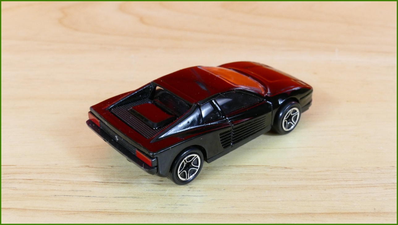 Matchbox Autíčko No.20 - Ferrari Testarossa