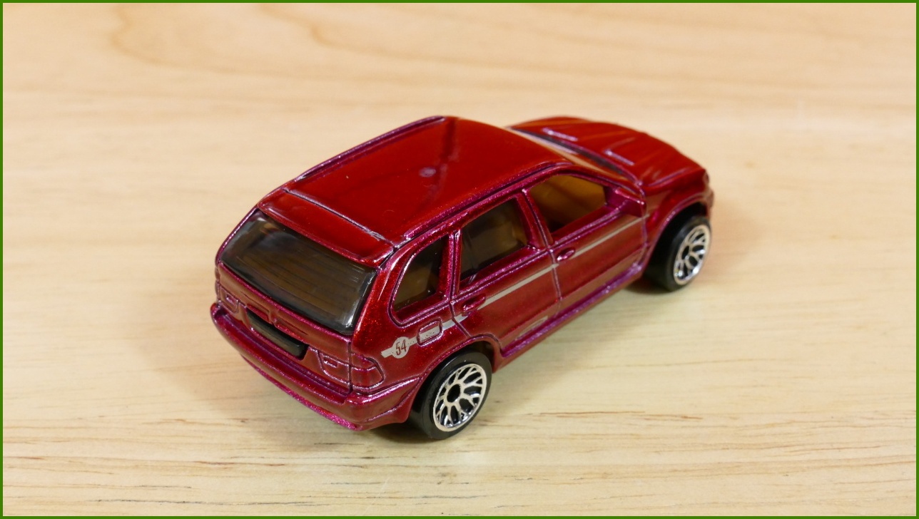 Matchbox Autíčko Hero-City No.54 - BMW X5