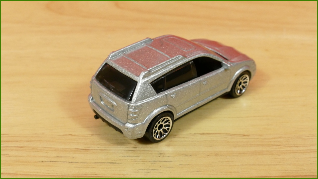Matchbox Autíčko Hero-City No.51 - Pontiac Vibe