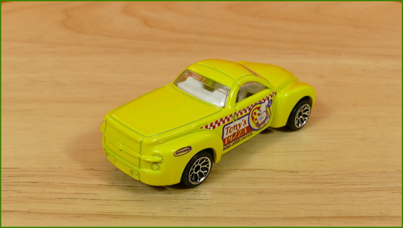 Matchbox Autíčko Hero-City No.57 - Chevrolet SSR