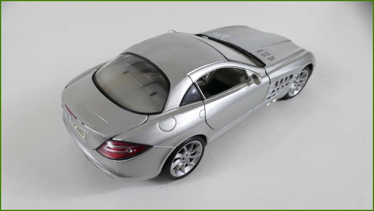 Model Maisto 1:18 - Mercedes-Benz SLR McLaren