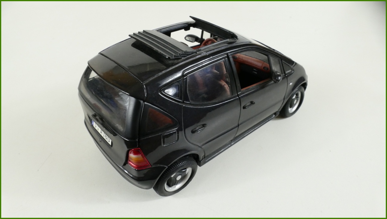 Model Maisto 1:18 - Mercedes-Benz A-Class
