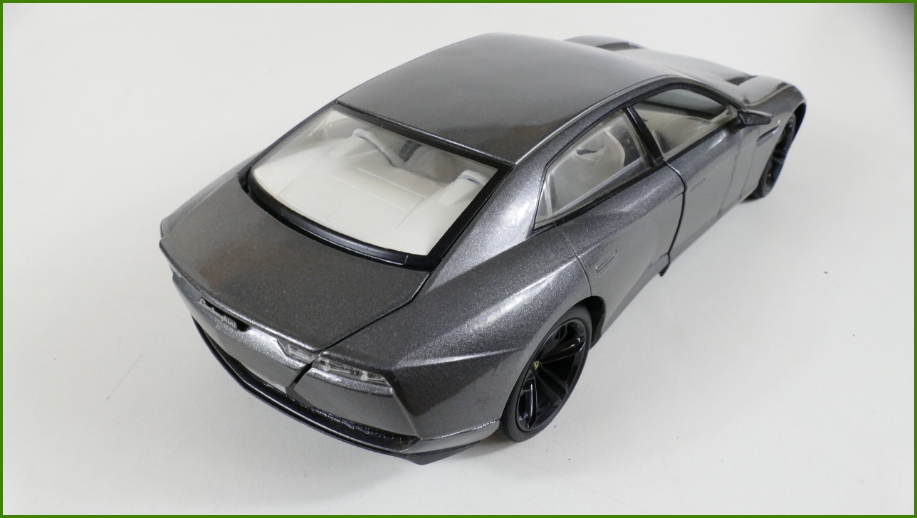 Model Mondo Motors 1:18 - Lamborghini Estoque - Viz Popis