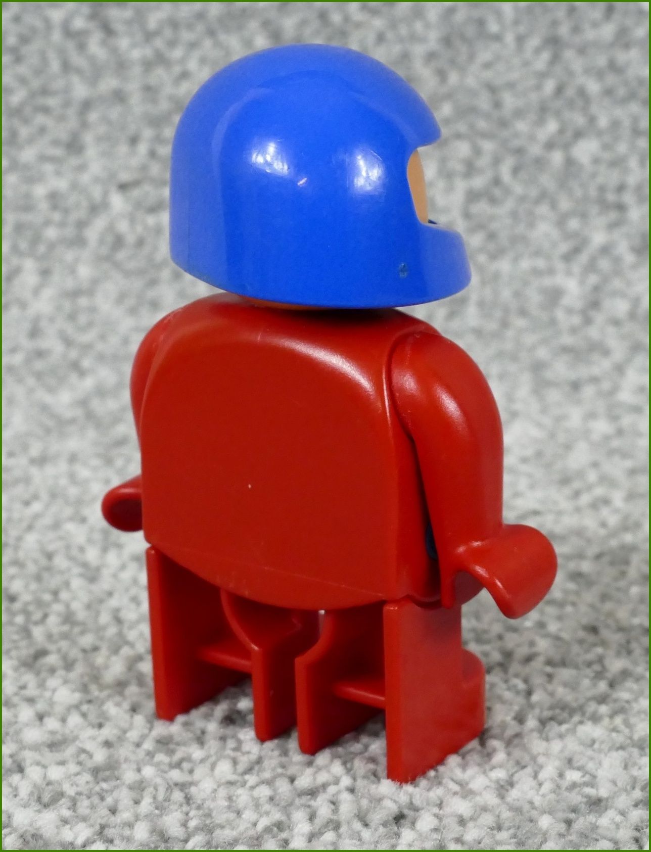 Lego® Duplo® Figurka Závodník v Červeném - Modrá Helma