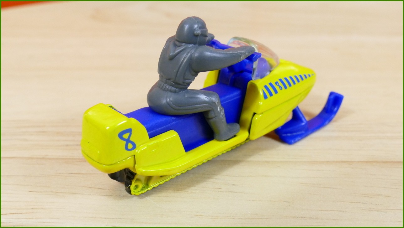Matchbox Autíčko #49 - Snowmobile