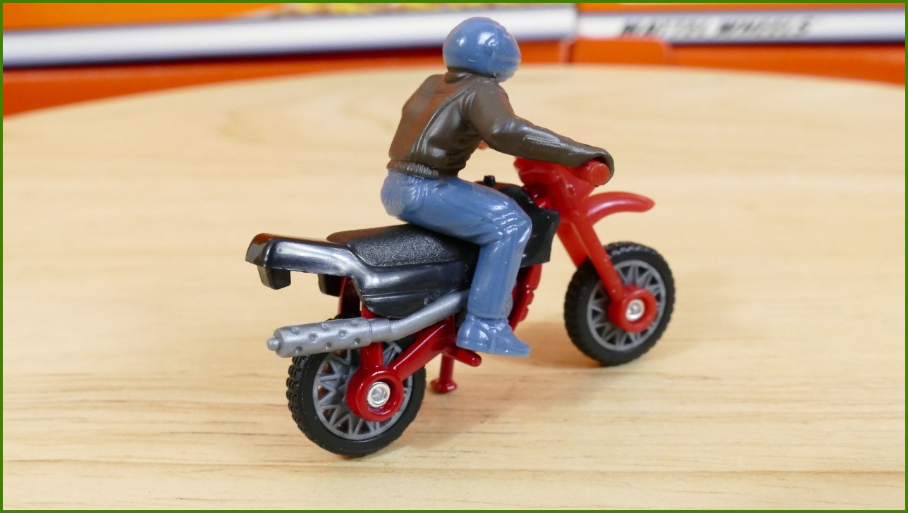 Matchbox Autíčko #48 - Off-Road Bike