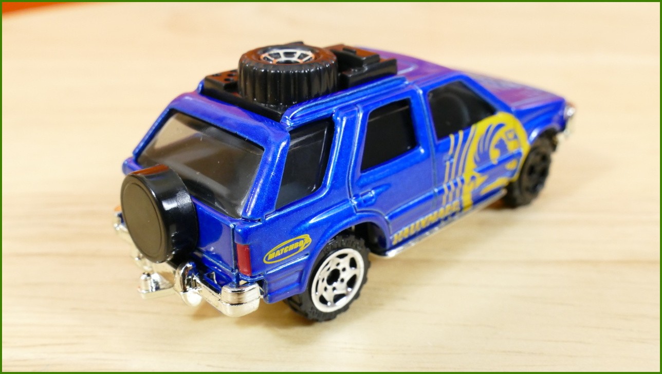 Matchbox Autíčko #65 - Vauxhall Frontera