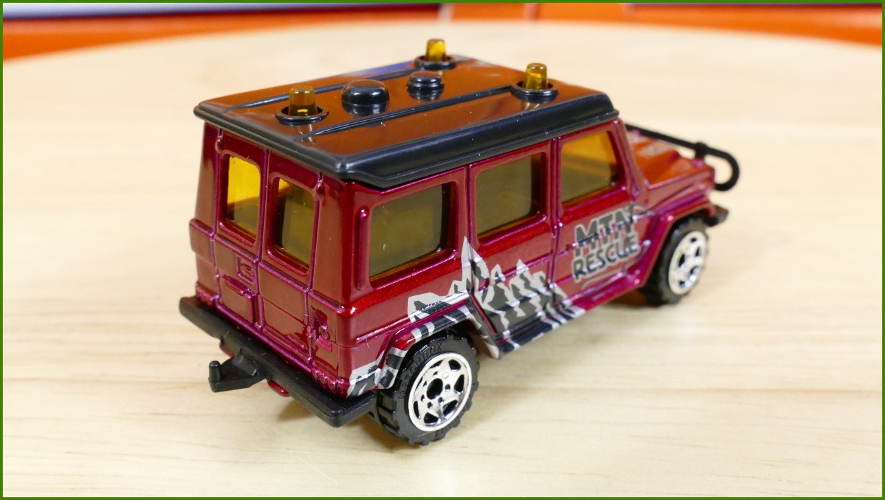 Matchbox Autíčko #63 - Mercedes-Benz G Wagon