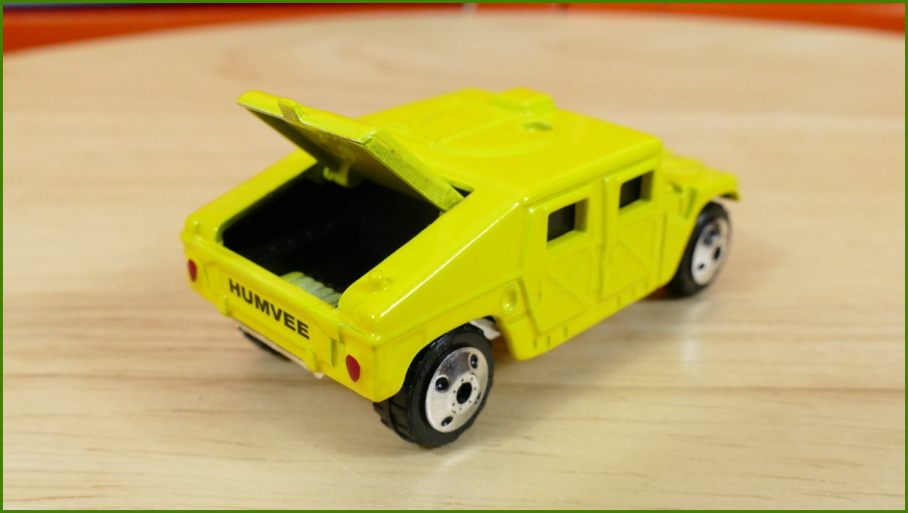 Matchbox Autíčko #69 - Humvee