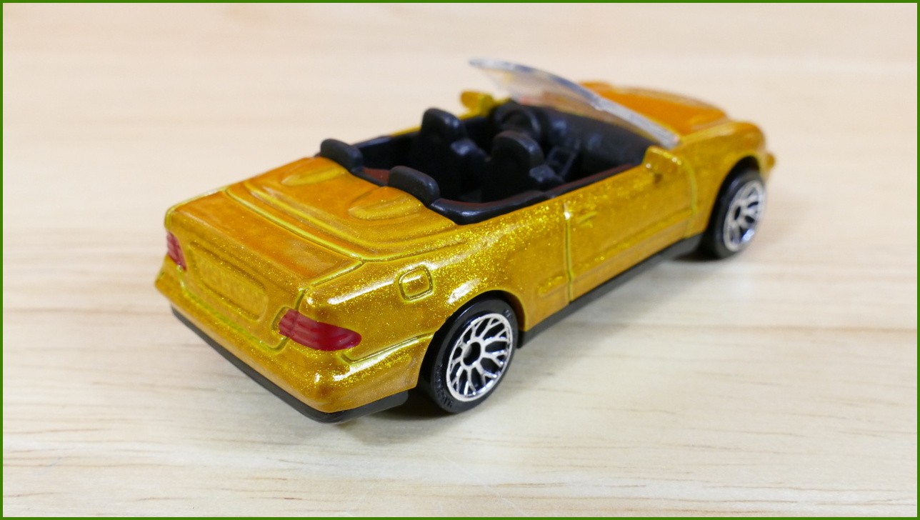 Matchbox Autíčko #48 - Mercedes-Benz CLK Cabrio