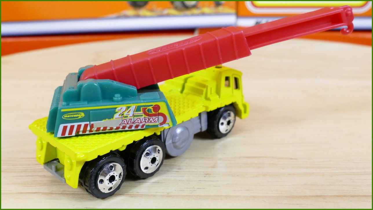 Matchbox Autíčko #24 - Rescue Crane