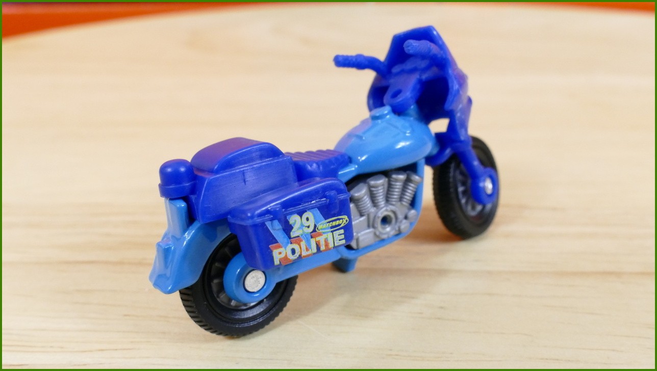 Matchbox Autíčko #29 - Police Motorcycle