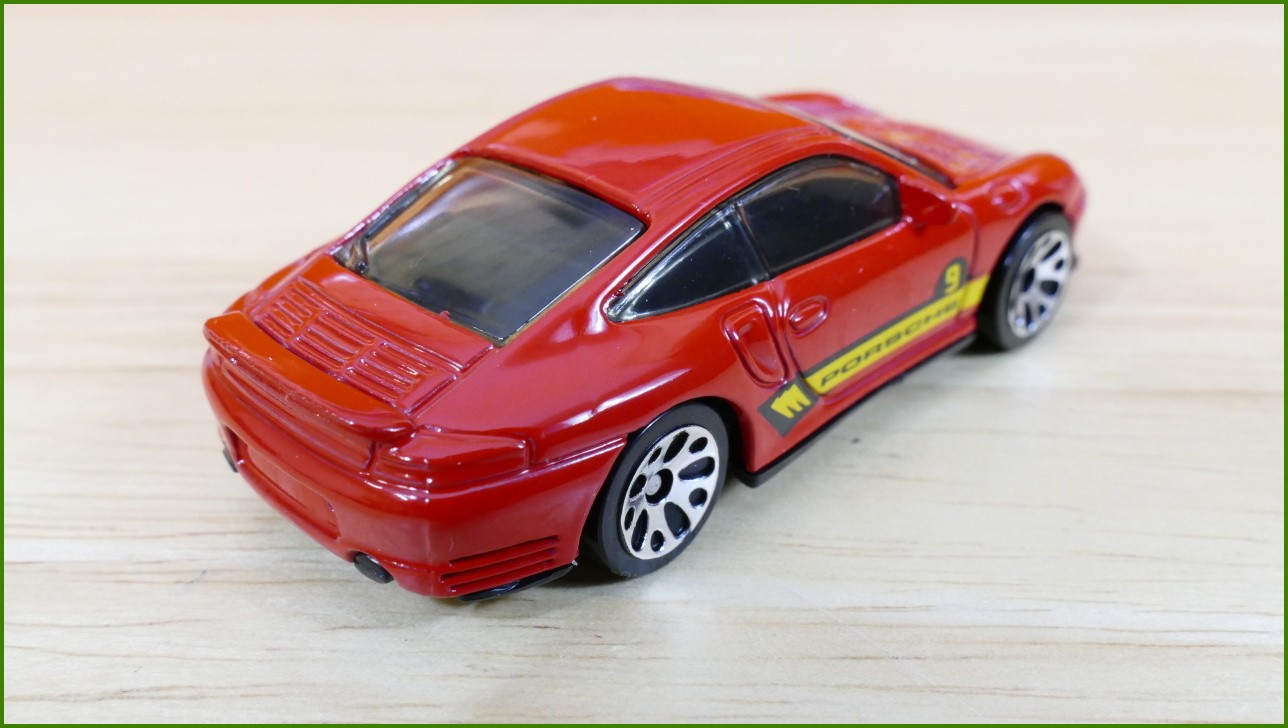 Matchbox Autíčko #9 - Porsche 911 Turbo