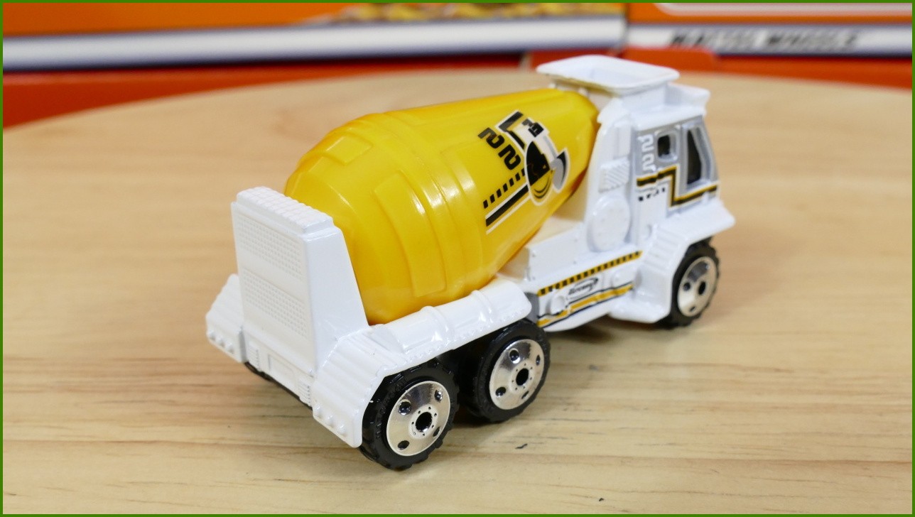 Matchbox Autíčko #22 - Cement Mixer