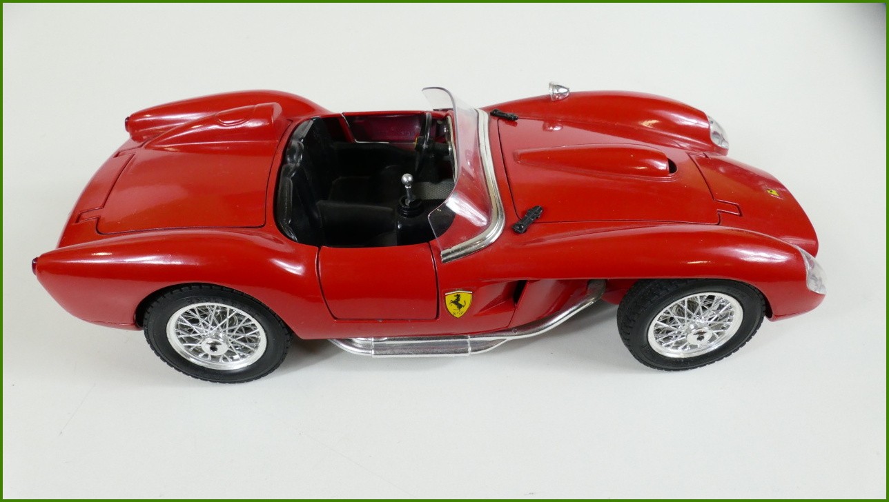 Kovový Model Bburago 1:18 - Ferrari 250 Testa Rossa (1957) - Viz Popis
