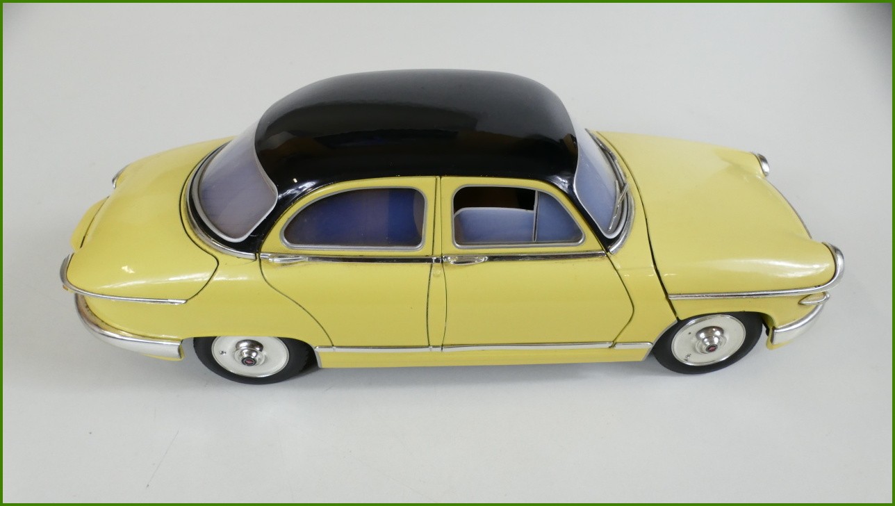 Model Solido 1:18 - Panhard PL17