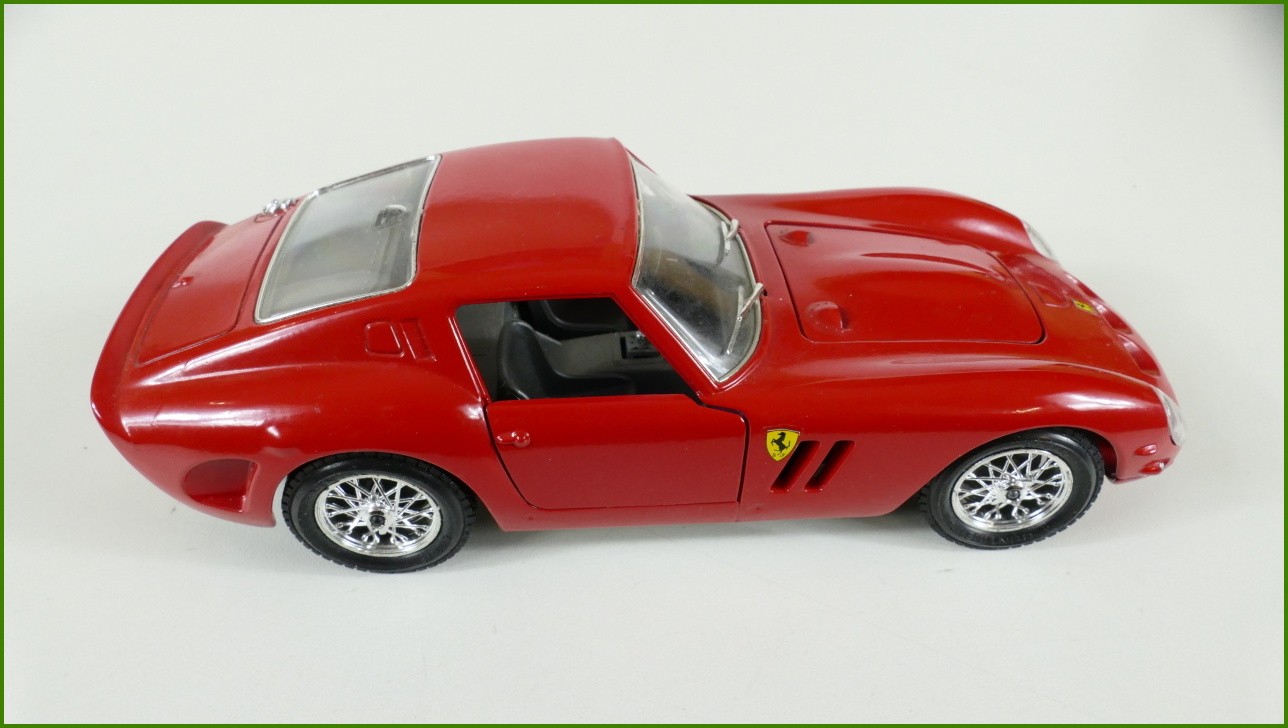 Model Auta Bburago 1:24 - Ferrari 250 GTO (1962)