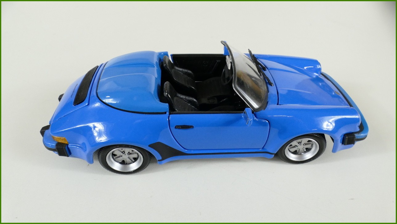 Model Auta Maisto 1:24 - Porsche 911 Speedster (1989)