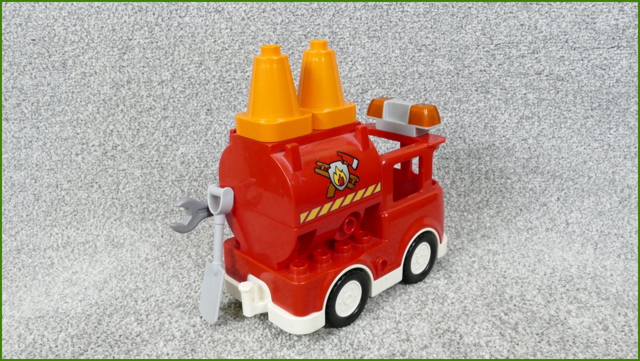 Lego® Duplo® Hasičské Auto s Cisternou a Příslušenstvím