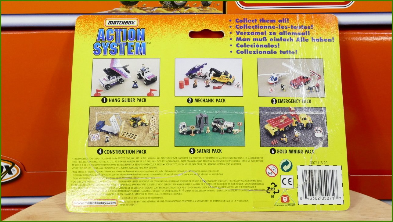 Matchbox Set Action System Safari - Otevřený - Chybí Autíčko