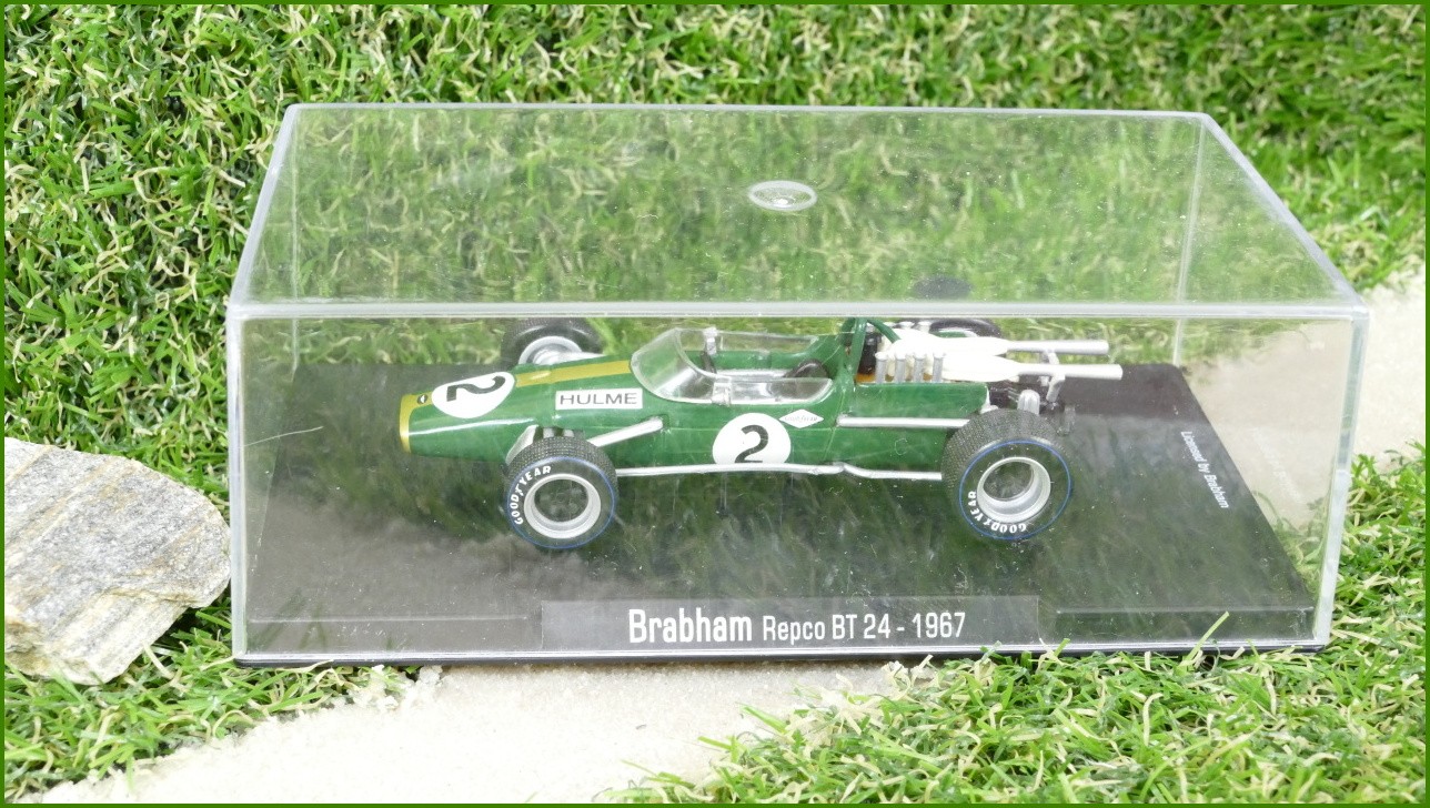 Angličák Formule RBA Collectibles - Brabham Repco BT 24 - 1967 (Denny Hulme)